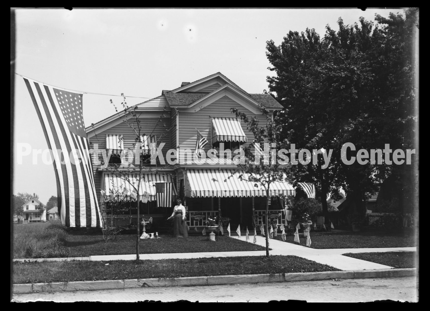 HISTORIC PHOTO